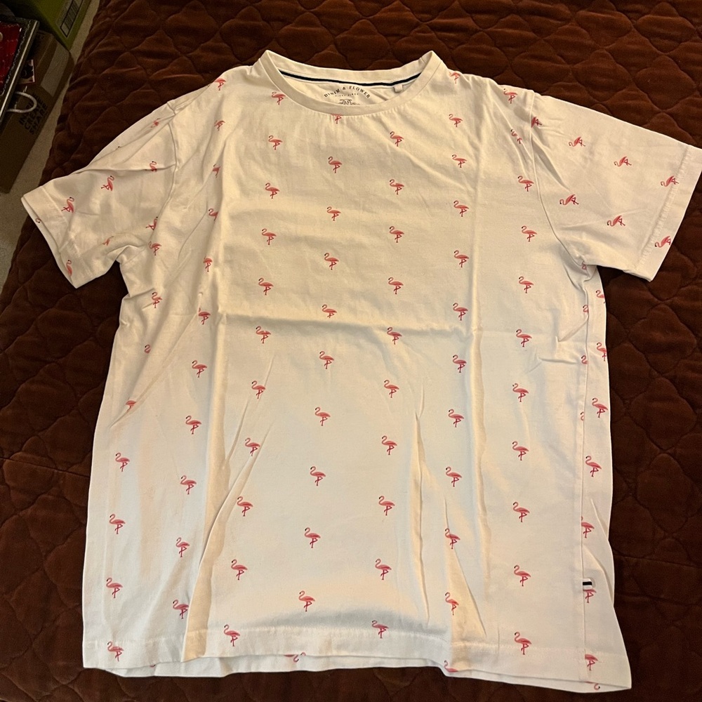 Flamingo Pattern White T-Shirt (M) - Super Soft